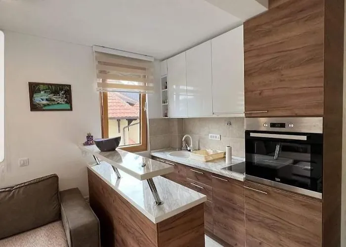 Sanja Lux * Ζλάτιμπορ